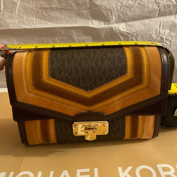 selling mk sling bag - Picture 3 of 6